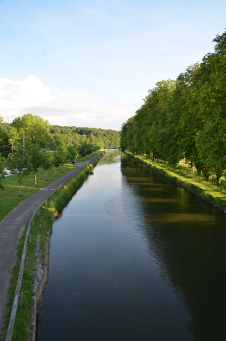 entre le port et l'écluse